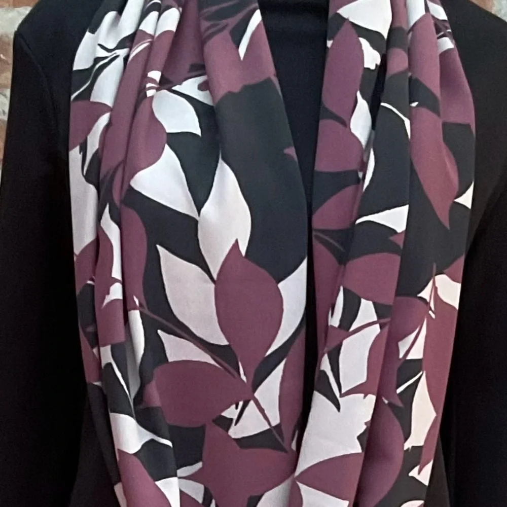 Mulberry Print Circle Infinity Scarf NWT